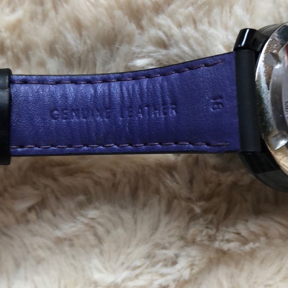 Movado Bold in Red - Picture 4 of 6